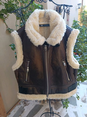 Bershka Sleeveless Jacket New With Synthetic Fur, Size XS/S, Brown