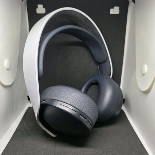 Sony Pulse 3D wireless headset for PS5 like new