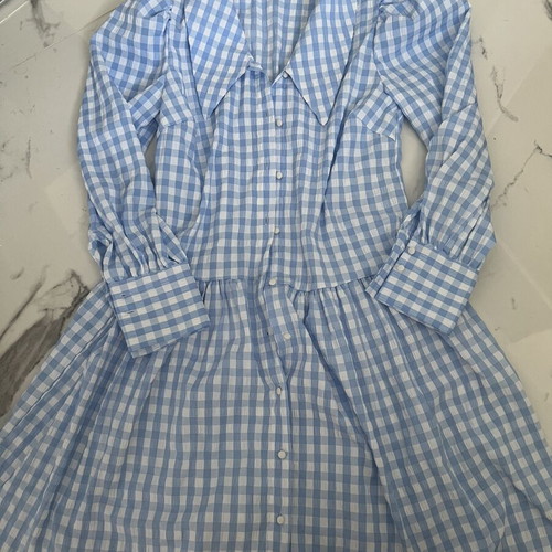 Only vintage dress with puff sleeves and large pointed collar, like new, size S-M, baby blue