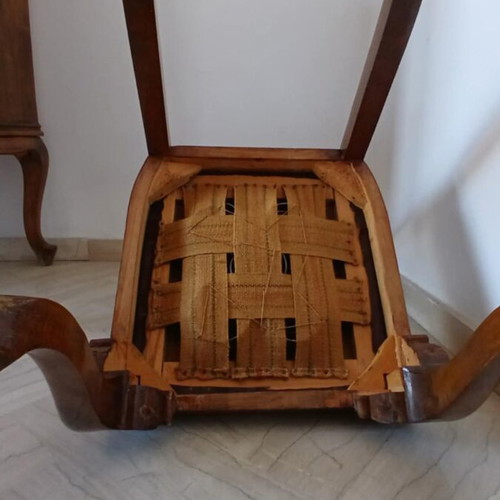 Table with 6 vintage antique chairs like new