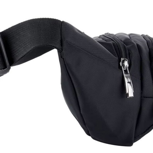 Black Banana Shoulder Bag new, 22cm width, 4 zippered pockets