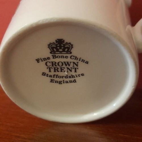 December Crown Trent porcelain mug like new