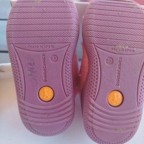Biomechanics children's slippers No23 like new, winter pink and purple