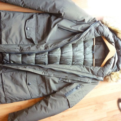 Men's parka jacket khaki like new Medium/Large with detachable hood