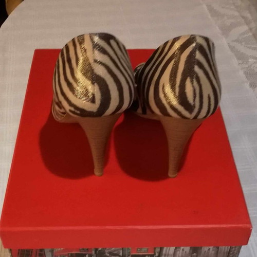 PRICE DROP!!! From €28, now €18. ELITE HEELS!!! Size 40, Design, ZEBRA!!!