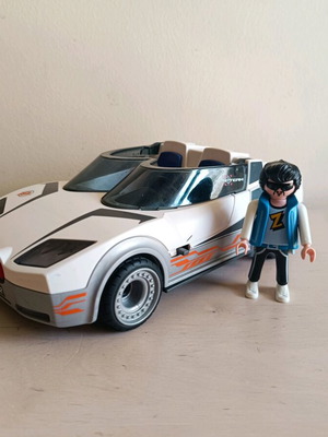 Playmobil vehicle used, ideal for water play