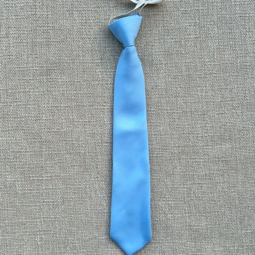 Children's blue tie like new with elastic for easy fastening