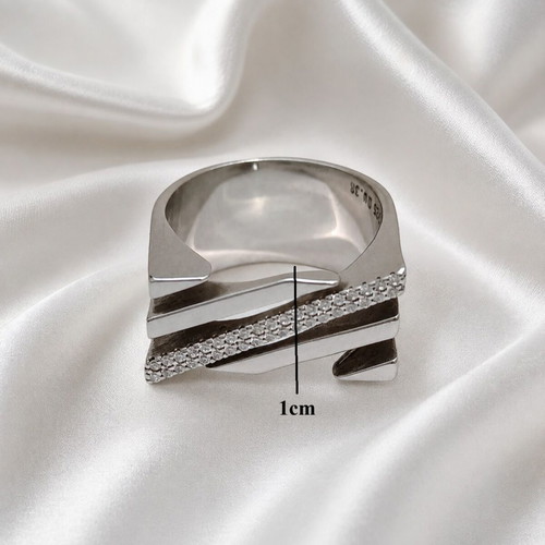 Handmade 925 silver ring with zircon