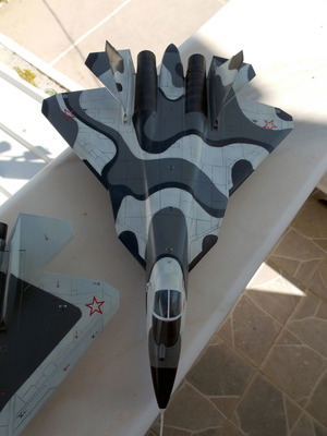 Πλαστικό μοντέλο SU-57 Felon 1/72 νέο με συλλεκτική βαφή