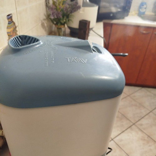 TAAV Steam Vaporizer used, with Australian plug and Greek adapter