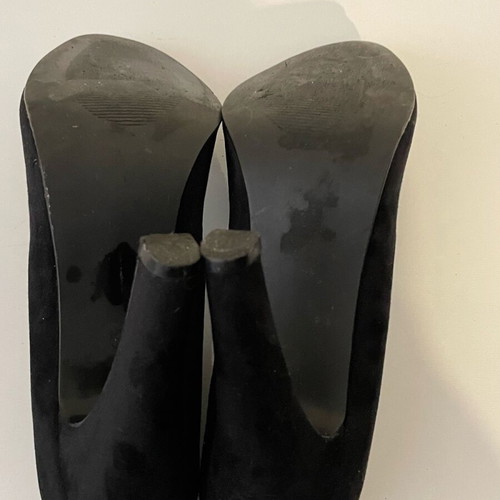 Atmosphere black faux suede court shoes like new, size 41