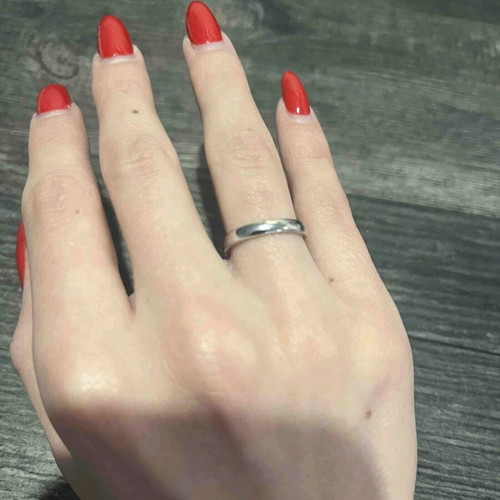 Silver ring brand new in excellent condition