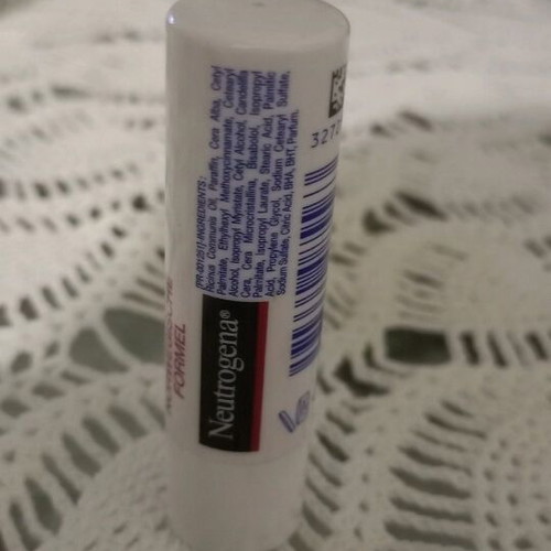 Neutrogena Lip Care moisturizing lip balm stick 4.8g new