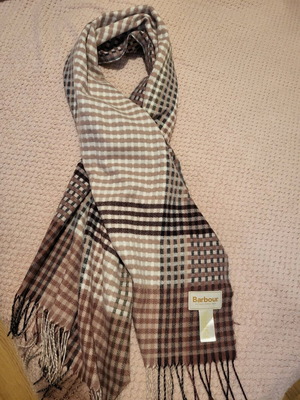 Barbour scarf like new in pink and apple tones