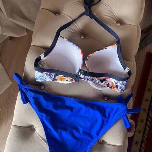 Bikini swimwear like new, push up top and side-tie bottom, size 46