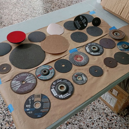 Tool set with wheel and discs new for any task