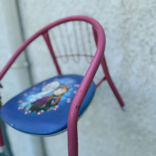 Frozen children's metal chair with Elsa & Anna design