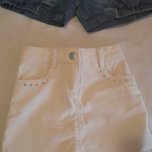 Girls' skirts for ages 4-6 like new, pack of 2, white and blue