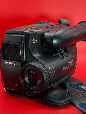 Sony CCD-TR45E Handycam camcorder used, Video8 analog