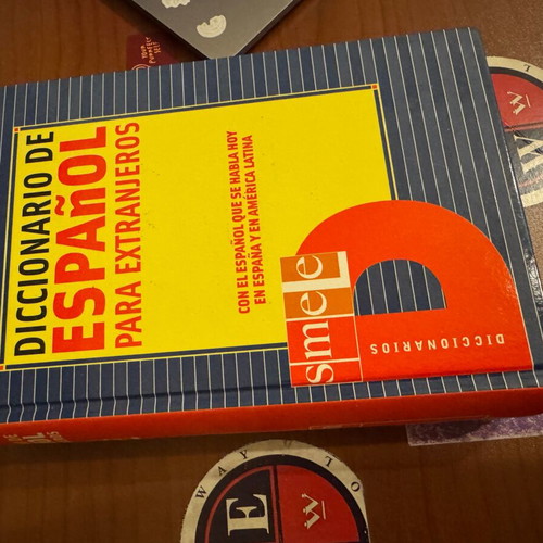 Spanish dictionary new, for foreigners, Spain and Latin America