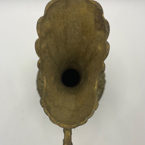 Bronze decorative vessel used