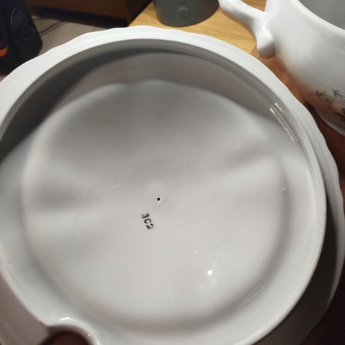 Porcelain soup tureen used, height 20 cm, width 33 cm