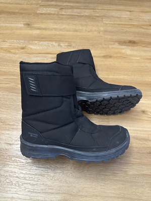 Quechua waterproof kids boots size 38 used, black
