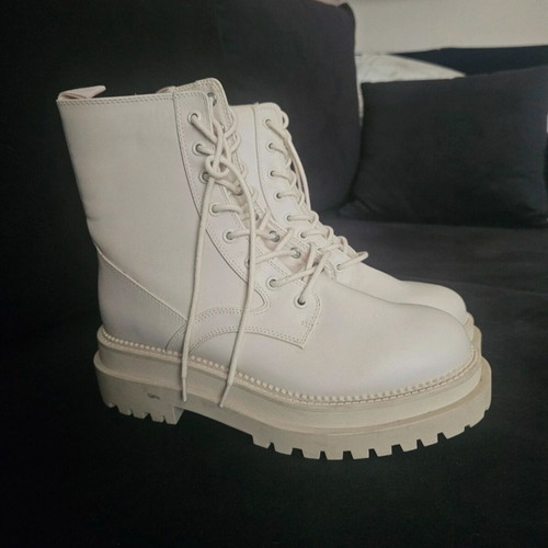 White boots size 38