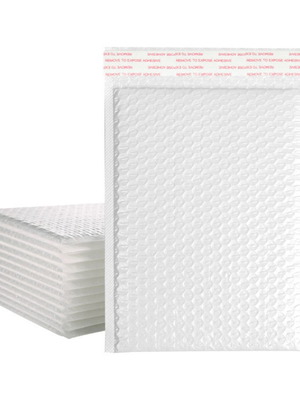 White Bubble Mailers pack of 10, 18x23cm, brand new