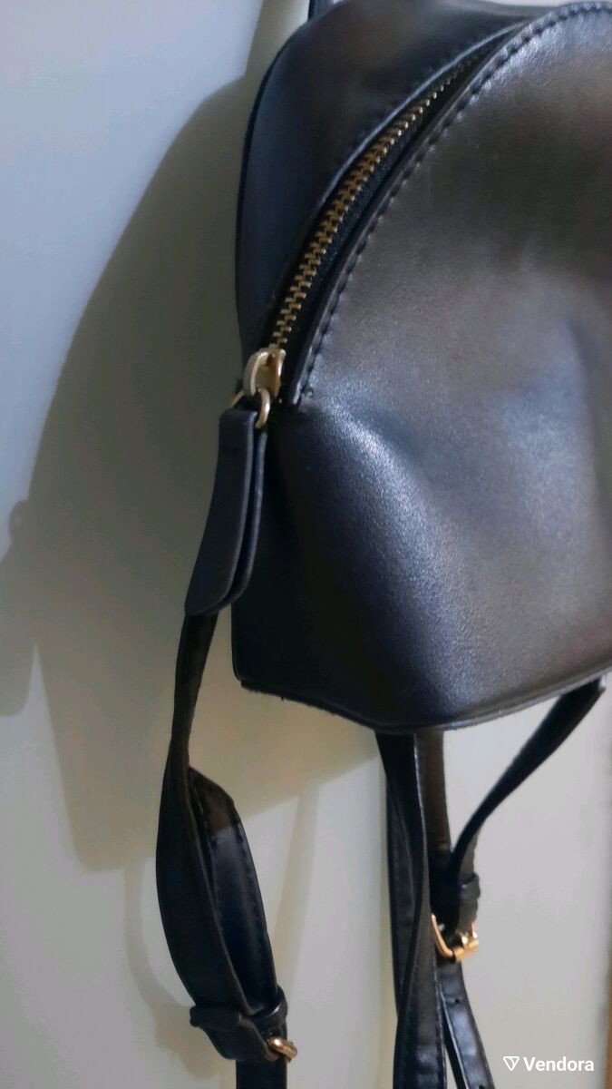 bershka mini black backpack Stylish Womens Rucksack Leather Womens Bags igemstonejewelry With the same feel as our original Sloan Backpack Bershka Mini green velvet backpack,
