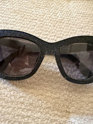 Jimmy Choo sunglasses like new, black