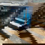  Oral-B Genius 8000 Ηλεκτρική Οδοντόβουρτσα με Χρονομετρητή, Αισθητήρα Πίεσης και Θήκη Ταξιδίου Ασημί