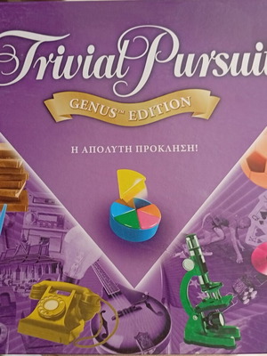 Trivial Pursuit Genus Edition board game like new