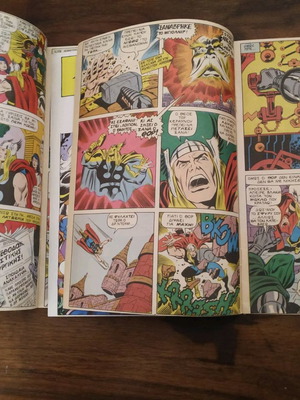 Thor comics in excellent condition, 2 issues