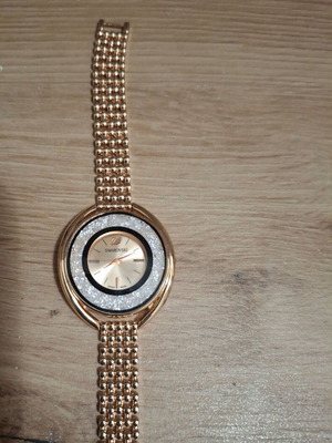 Swarovski γυναικείο ρολόι καινούργιο, χρυσαφί, λειτουργεί κανονικά