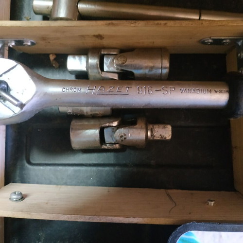 Car Air Impact Wrench used with sockets