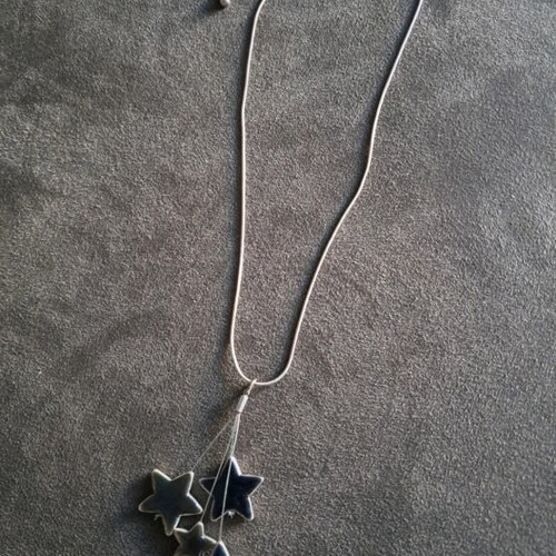 Necklace with chain like new with star design in blue-gray color