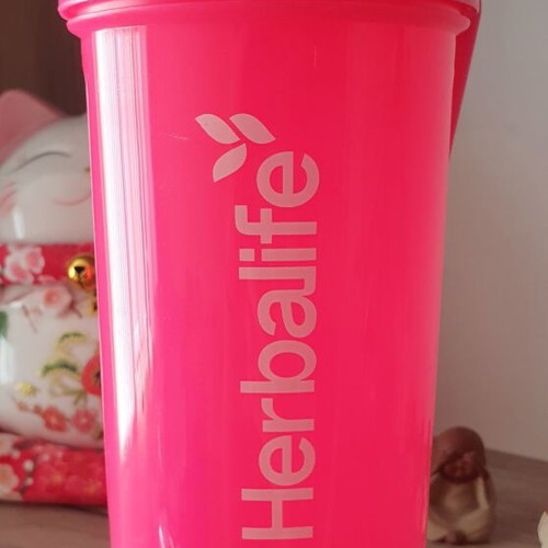 Herbalife shaker bottle