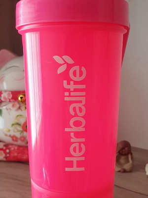 Herbalife shaker bottle