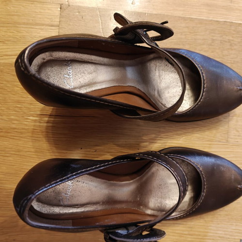 Clarks leather platform pumps bronze like new, size 38