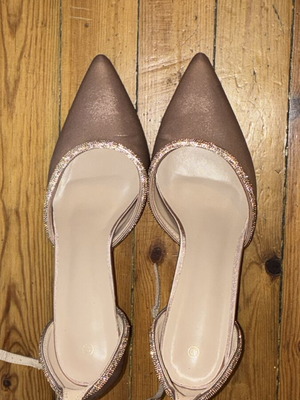 Pink pumps with rhinestones, size 40