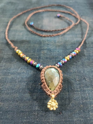 Macrame necklace with labradorite stone new