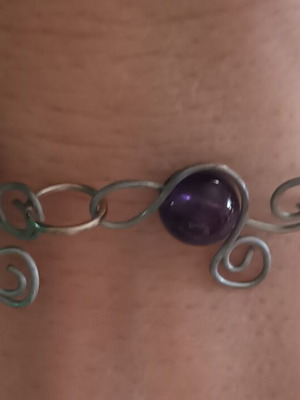 Handmade bracelet like new, gray and purple