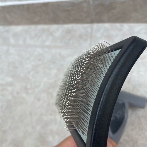 Pet combs used, suitable for large dogs