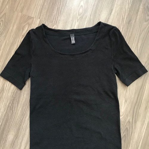 Wolford black T-shirt size M like new