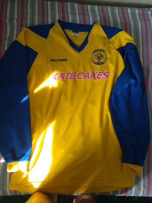 Футболна фланелка Finglas Celtic употребявана, размер medium/large