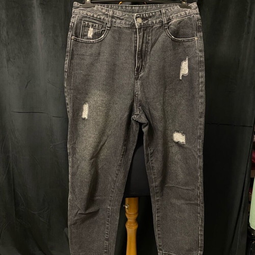 Women's black jean pants like new, size L