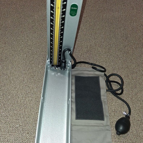 Vintage ALPK2 Japan sphygmomanometer used, traditional tabletop