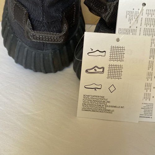 Adidas Yeezy 350 sneakers new, black, size 40