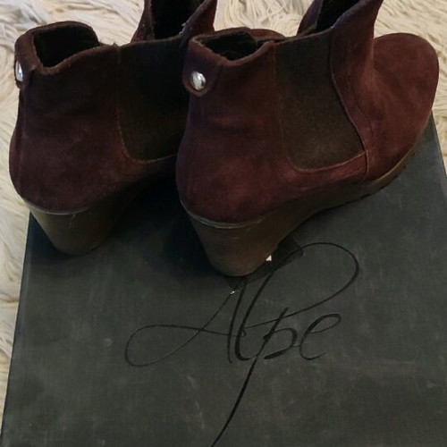 Alpe women's suede ankle boot used, size 38